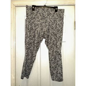 Athleta Salutation Stash Pocket II Textured 7/8 Tight Moonflower Black 2X‎
